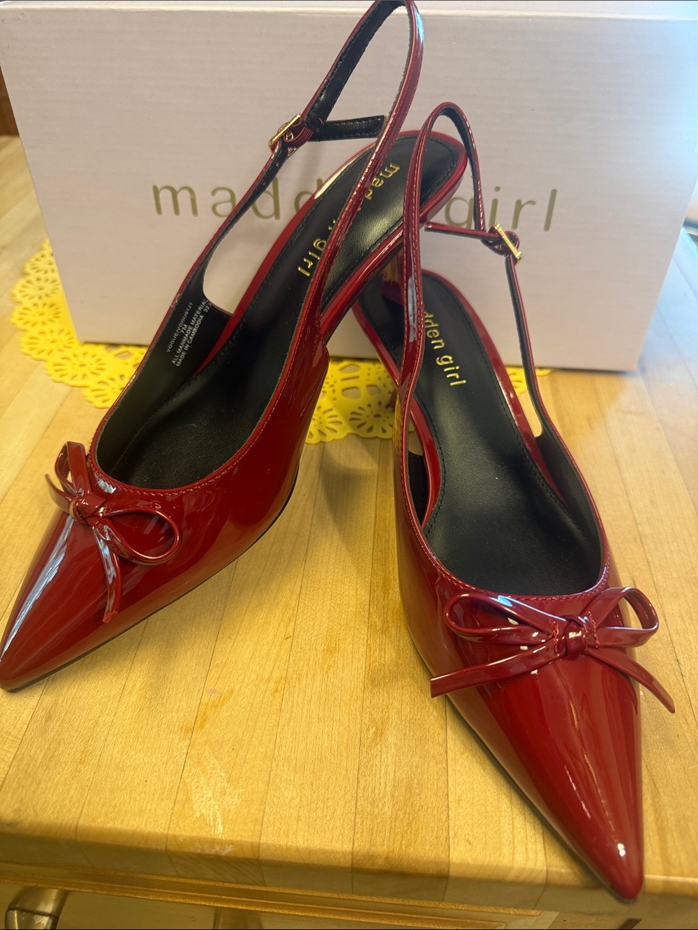 New  Madden Girl Red Patent Pointed-Toe Slingback Heels with Bow